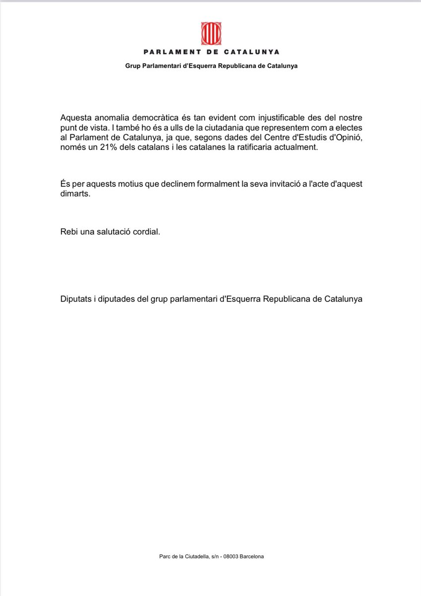 Plantem a la delegació del Govern espanyol a Catalunya perquè no tenim res a celebrar en relació a la Constitució espanyola. 
Al contrari, és una norma incapaç de garantir drets fonamentals, com l’habitatge digne, o de defensar la llengua catalana; un instrument utilitzat per