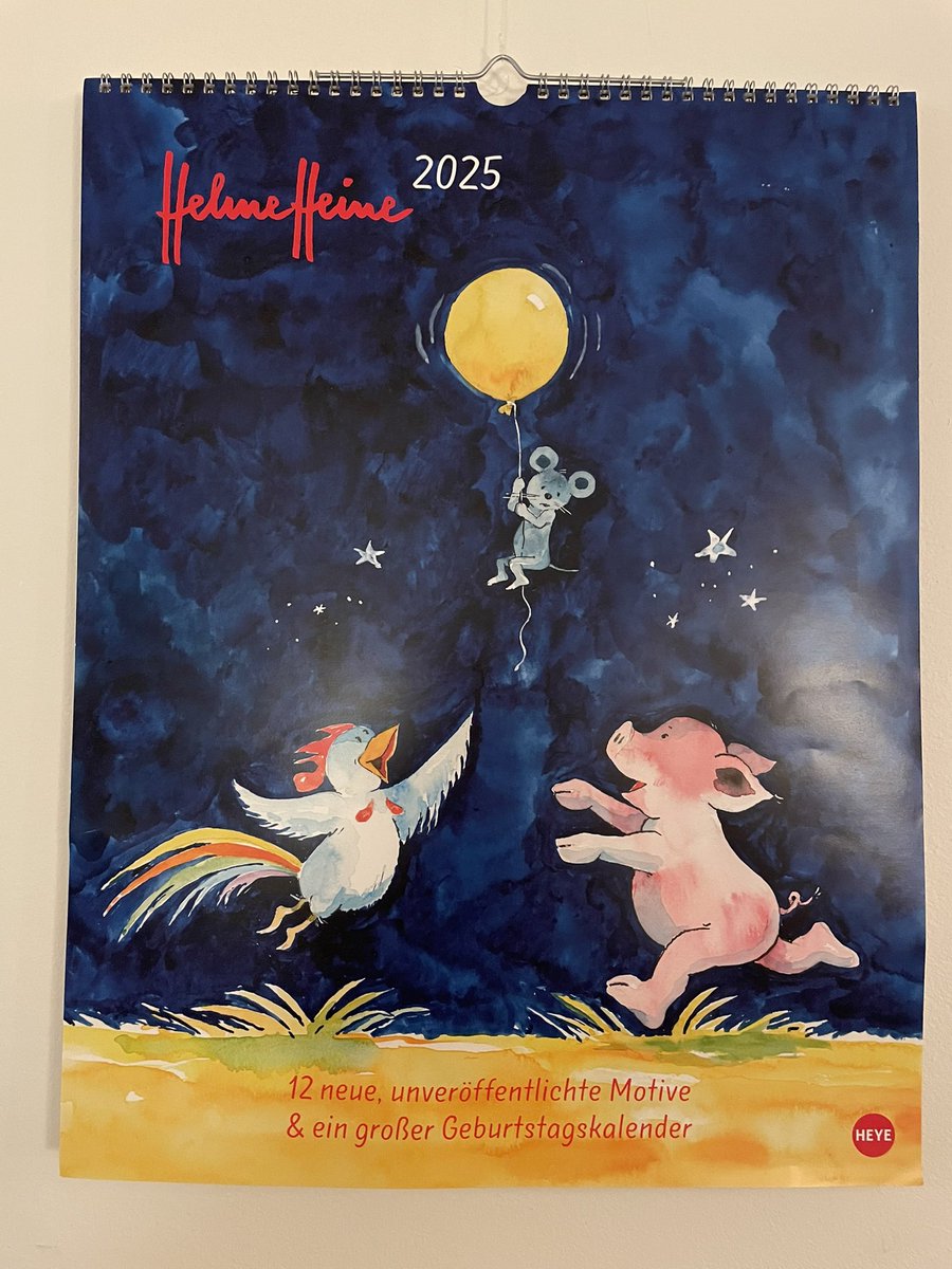 Dag 3 van de #Foto_Adventskalender. Thema van vandaag is tijd.

Mijn nieuwe kalender voor 2025, met tekeningen van Helme Heine, een favoriete illustrator. Gekregen van mijn vader en meteen opgehangen.