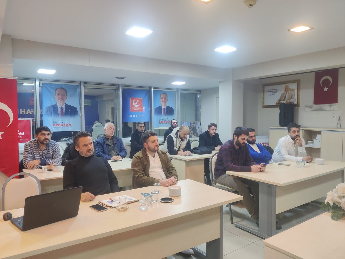 Haftalık olağan yönetim kurulu toplantımız ilçe başkanımız Osman Çelmeli riyasetinde gerçekleştirildi.

Toplantımızda alınan tüm kararları Allah hayırlı eylesin.