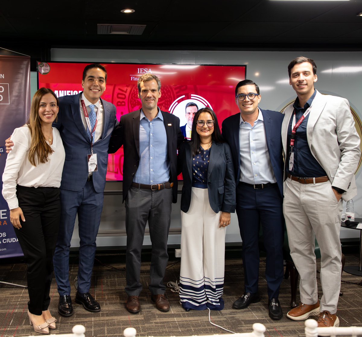IESAFinanceClub's tweet photo. Cerramos este 4to aniversario con majestuosas ponencias en nuestra segunda casa y sede @Bolsacaracas 

¡A por un 2025 de muchos eventos enriquecedores para nuestra comunidad y gremio financiero! 🚀🚀 https://t.co/2uxA25mGFl