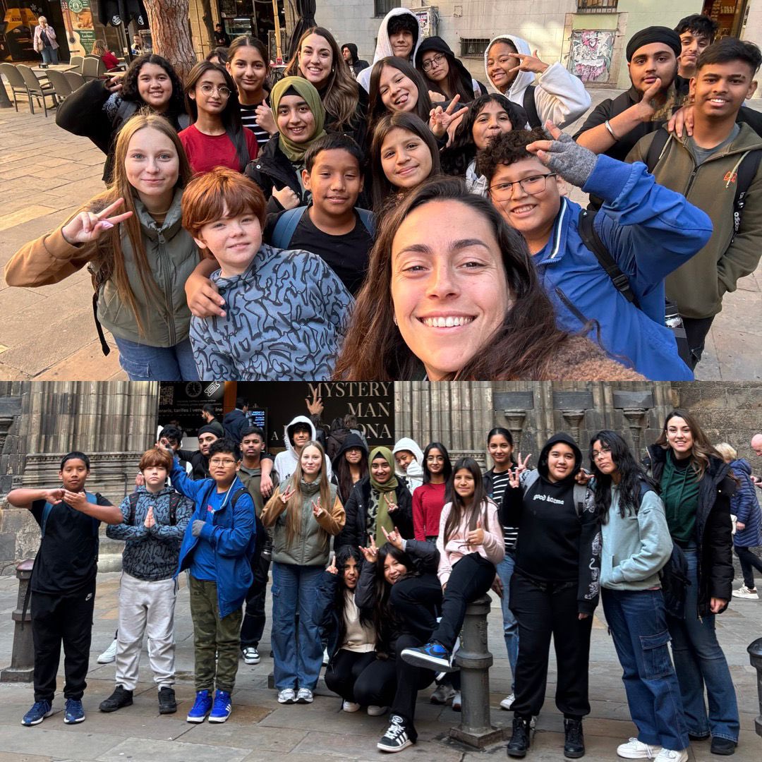 InstitutSants's tweet photo. Avui l’alumnat de l’aula d’acollida ha fet una gimcana lingüística per la Fira de Santa Llúcia. Han practicat la llengua catalana en un entorn nadalenc i han pogut aplicar tot el vocabulari treballat 🇵🇰🇸🇻🇮🇳🇭🇳🇵🇪🇳🇵🇪🇨🇺🇦🇨🇴🇵🇾 #aulaacollida #llenguacatalana https://t.co/moVelM74UU