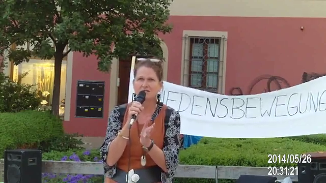 Nautilu40286557's tweet photo. #b0112 #fckQuerdenken
🧵[3/6]  Auch unterlässt es die Morgenpost darauf hinzuweisen, dass Marion Nawroth schon 2014/22 an "Mahnwachen" in Bautzen teilgenommen hat, an denen sich Rechtsextremisten und Verschwörungsgläubige beteiligt haben. https://t.co/dA1lVHshjl