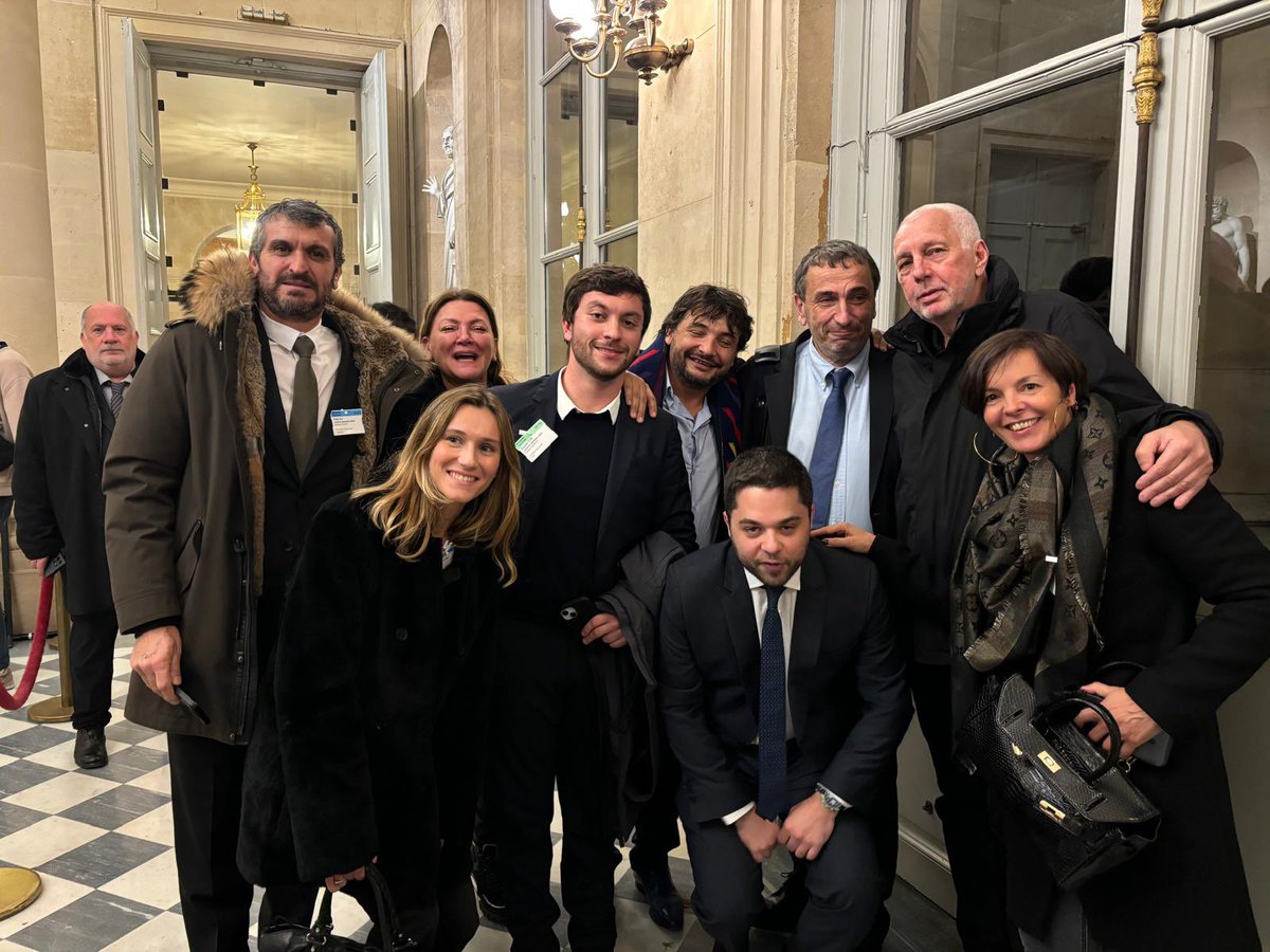 La proposition de loi de <a href="/pacolombani/">Paul-André Colombani</a> visant à doter la Corse d’un CHU a été votée à l’unanimité. 

Ce soir, je suis fier du travail accompli par mon ami qui a su rassembler un hémicycle pourtant soumis à de nombreuses divisions. 

Cuntinuemi u travagliu pà u nostru populu !
