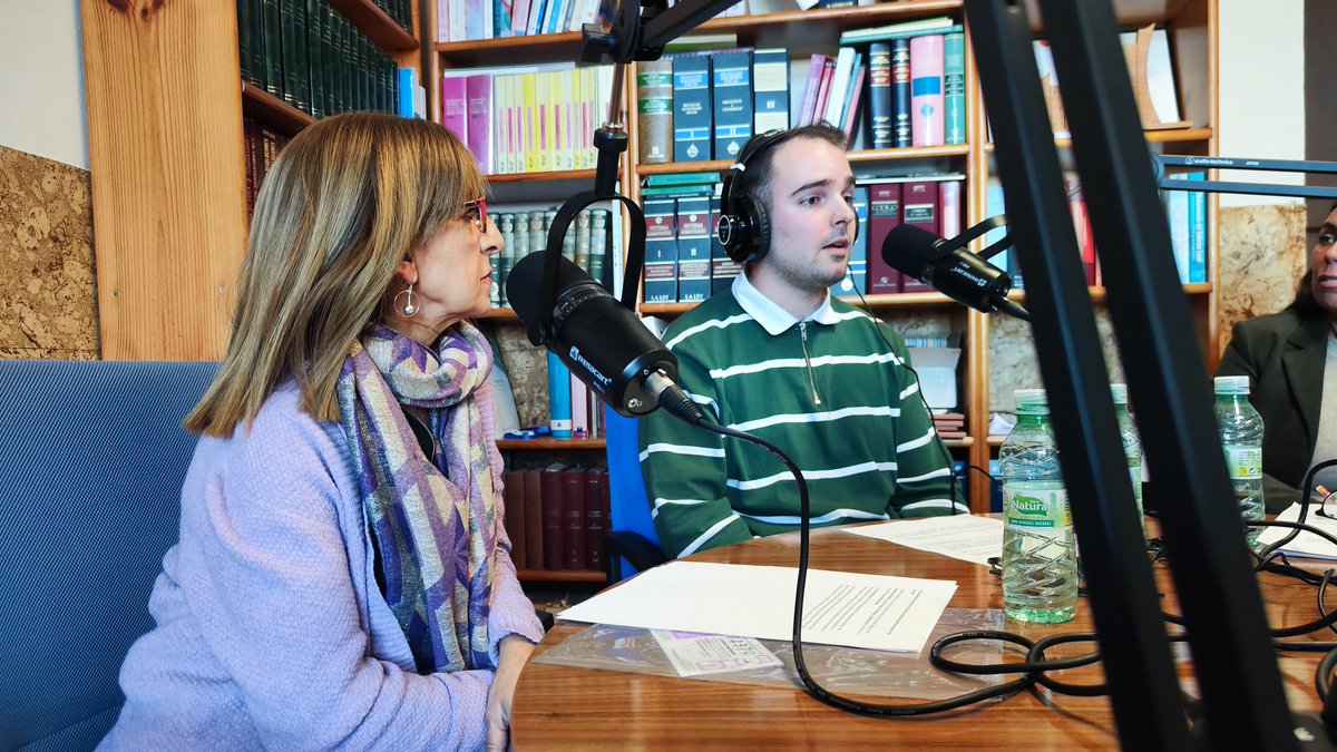 🎙La semana pasada visitamos Candelario, un municipio de Salamanca reconocido como uno de los pueblos más bonitos de España 🏕

👏🏼 Grabamos un podcast sobre la historia, las tradiciones y los atractivos turísticos de Candelario y su estrategia en este campo

📩contacto@loupod.es