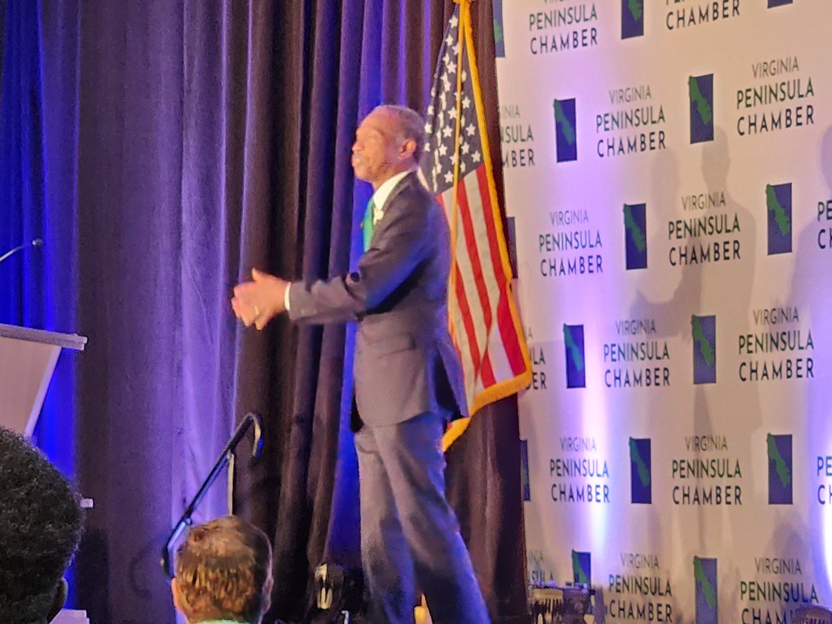 Great to be with the amazing <a href="/CoxComm/">Cox</a> team in <a href="/cityofhampton/">City of Hampton</a> to hear the State of the City address from Mayor Tuck.  Thank you to the Virginia Peninsula Chamber of Commerce for organizing another great event!