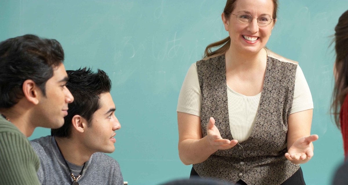 Supporting faculty well-being means letting go of perfectionism, setting boundaries and prioritizing what truly matters. At @sfu, instructors share how rethinking their roles helps them thrive—for themselves and their students sfu.ca/vpacademic/new…