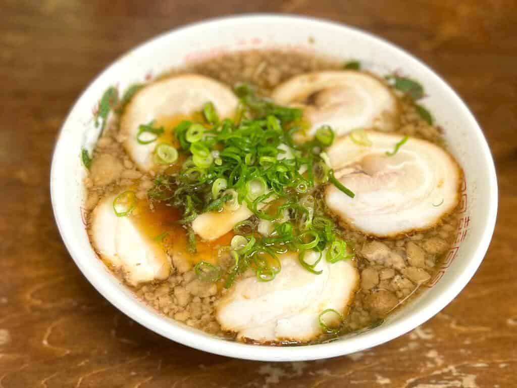 FoodinJ's tweet photo. Onomichi ramen, from Japan's Hiroshima Prefecture, is famed for its rich seafood-infused broth, flat noodles, and unique minced back fat. 

https://t.co/uaFJJtFPbl 

#japanesefood #FoodieBeauty #japanesefoodlover #japanesefoodie #japantrip #foodie #photolovers https://t.co/lzqwCyhJQE