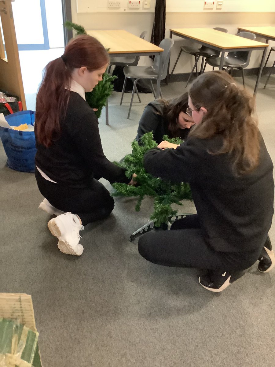 Miss Bell GHS tweet media