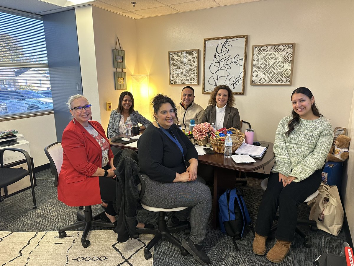 Watson &amp; Caldwell Holdsworth Campus Collaboration happened this morning. It was great to have different perspectives and listen to their feedback to help guide us on our PDSA cycle. #Collaboration #FeedbackisaGift #UnMatched  #TeacherLeaders