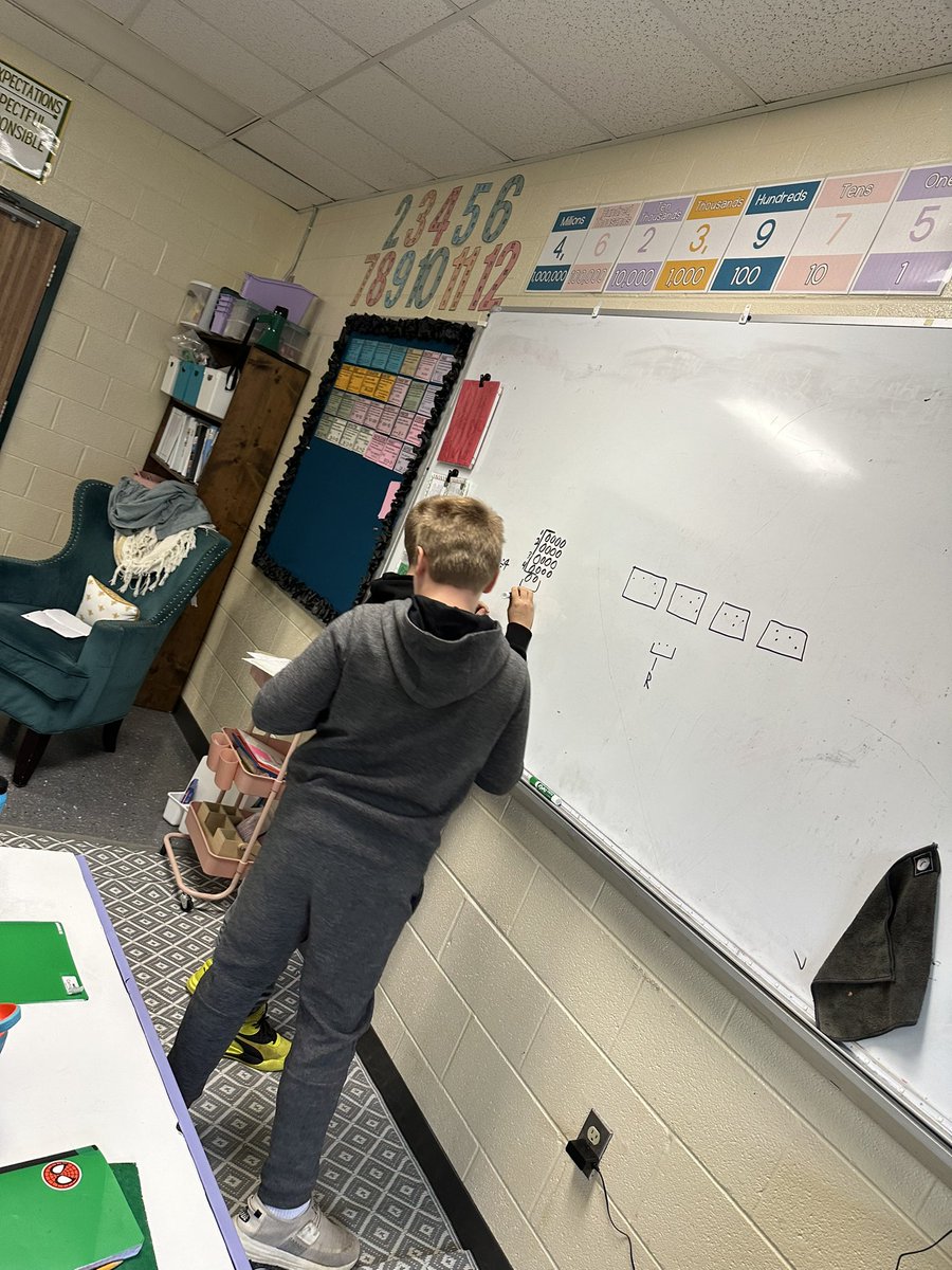 edgellcation's tweet image. Working with division and remainders… love the discussion on different models and ways. The true discussion is “what do the numbers represent?” It’s the reading part of math 🤍 
#edgellcation #readinginmath #realworldconnections