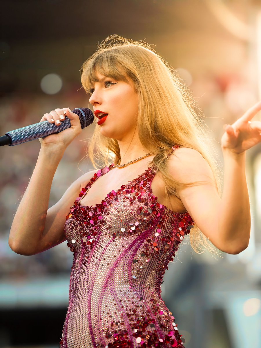 theswiftmuseum's tweet photo. 📝 | @Billboard weighs in on the viral discussion about Taylor Swift’s placement on the Greatest Pop Stars of the 21st Century list:

“The statistical heights [Swift has] reached are ones neither Bey nor any other artist this century can equal. (…) There is zero question about who the biggest pop star in the world is right now, and anyone who wanted to make the case for her as the century’s greatest would have a fair and reasonable argument with which to do so.”