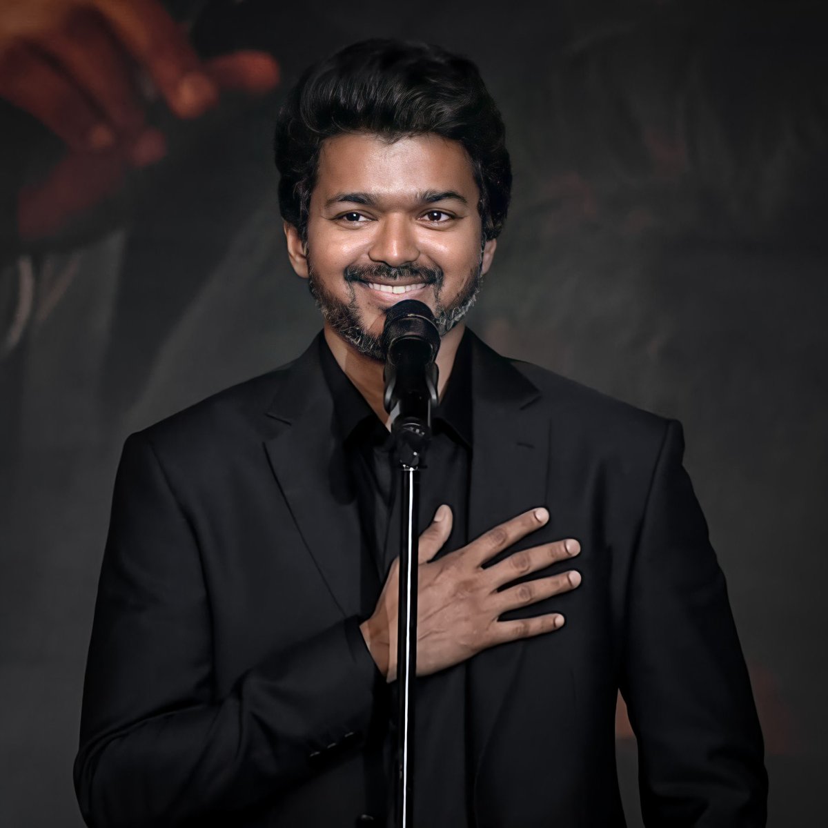 NivasPokkiri's tweet photo. V I J A Y ❤️

I still remember all the stories my mother used to tell about my childhood. How I run towards TV when his song comes, how I replicate his mannerisms, how I enjoy and love him. Growing up, a lot of things has changed but the love for him has never. ❤️

All my life I have been your loyal fan truly loving you for everything you do on and off screen na. I will be with you in all your decisions @actorvijay na. Win big in Politics like you won in Cinema. 🤗❤️

Thank you for existing. You make my life beautiful. An integral part of my heart. Fanboy for life. ❤️

#32YearsOfThalapathyVijay ❤️