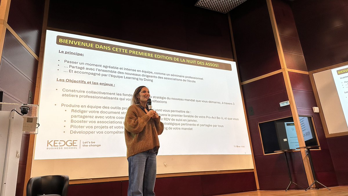 s_maddalone's tweet photo. Lancement de la nuit des assos à @KedgeBS Marseille avec toute l’équipe du Learning By Doing. 
Un long moment pour réfléchir à l’organisation et à la stratégie future des associations de Kedge Bs 👍 https://t.co/qlLGpMIKGd
