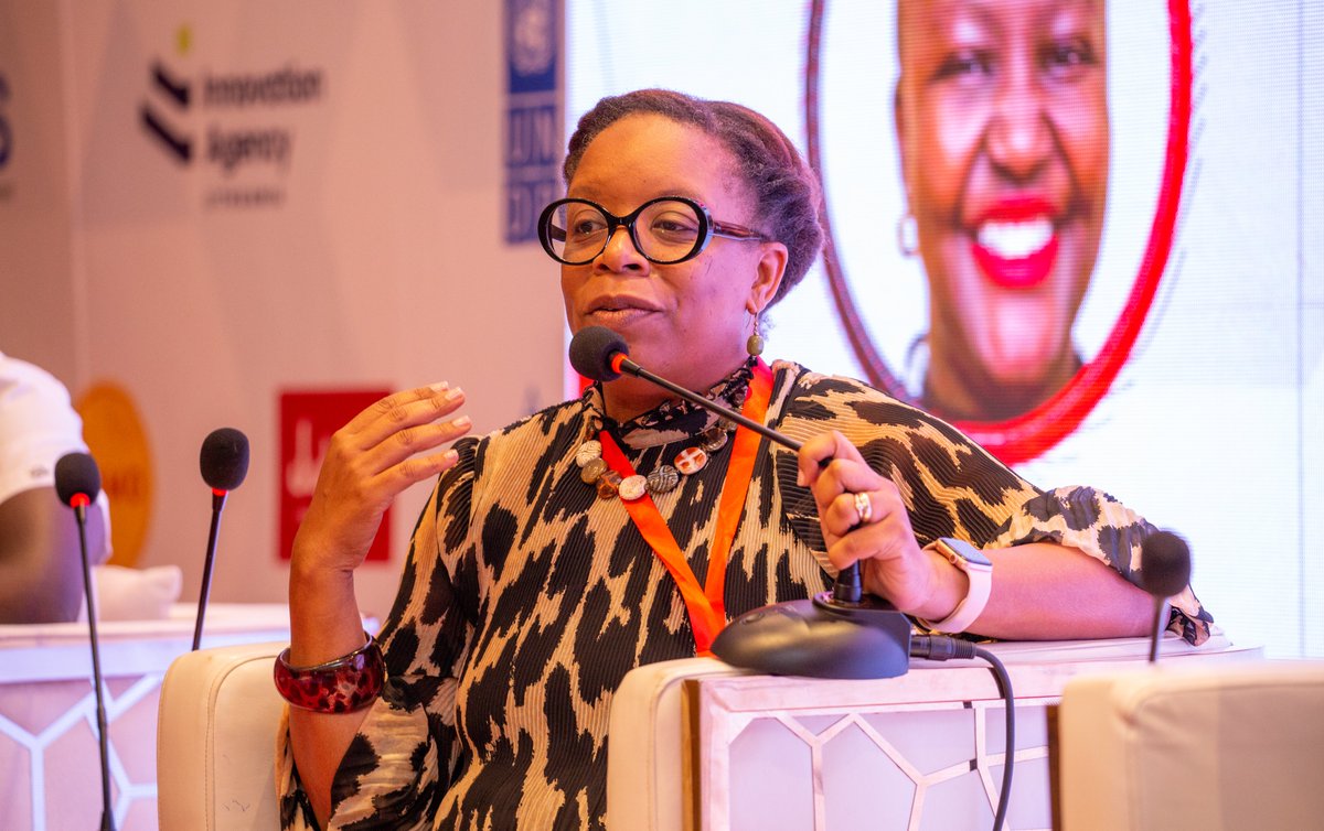 The last topic revolved around the challenges #entrepreneurs face, including the constant demands of building a #business &amp; financial pressures. The panelists shared actionable insights on how entrepreneurs can prioritize their mental &amp; physical health.