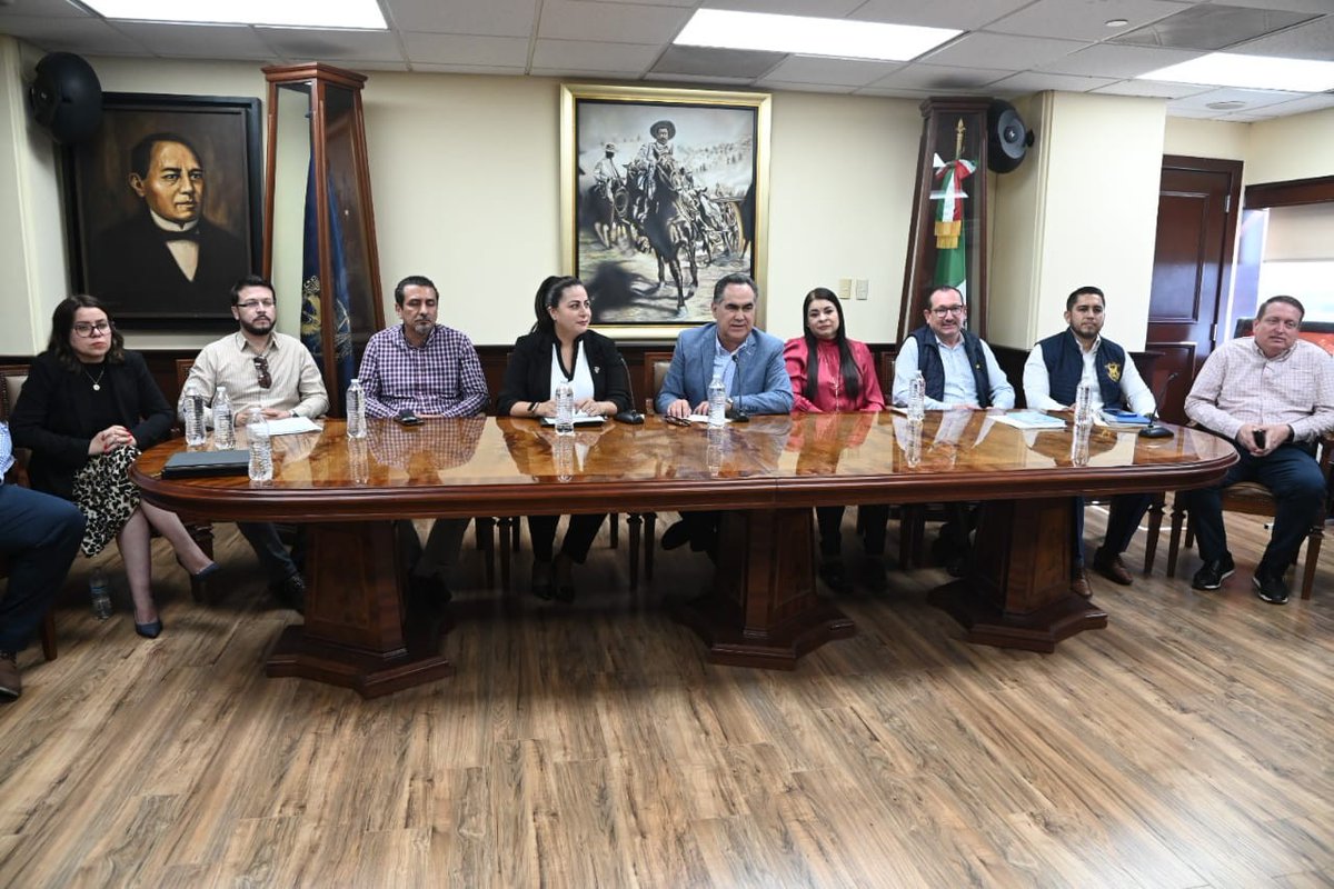 CopaesMx's tweet photo. #COPAES celebra que con el respaldo y apoyo de la presidenta Claudia Sheinbaum, y de la comunidad de la @uasoficialmx, el Dr. Jesús Madueña Molina haya reasumido sus atribuciones como rector de esta institución y siga impulsando su tarea central: formar profesionales exitosos https://t.co/9SZgmwLTZU