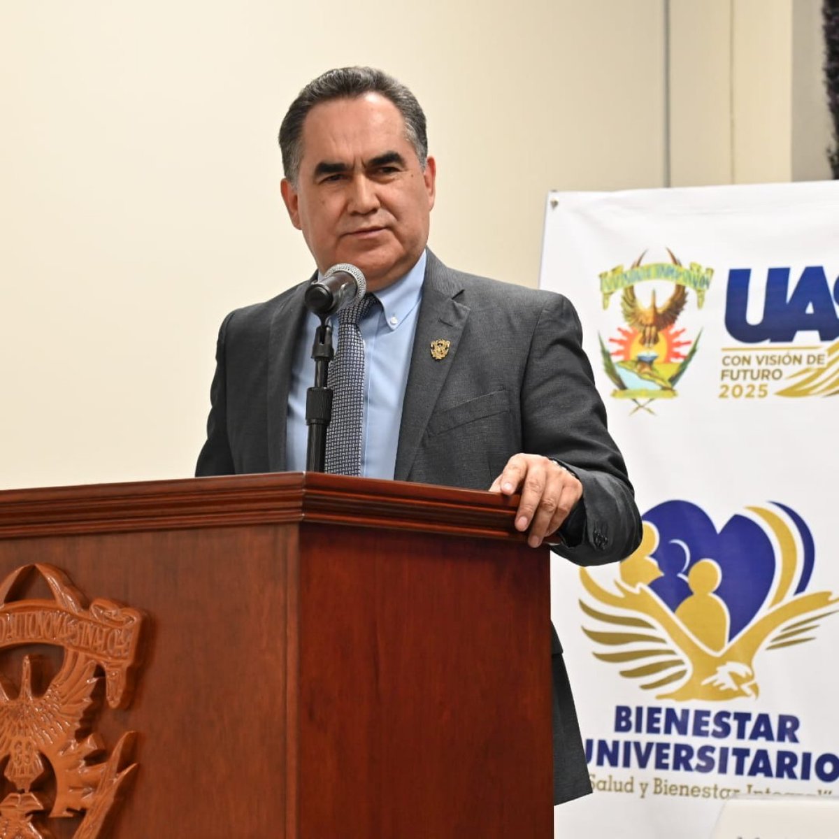 #COPAES celebra que con el respaldo y apoyo de la presidenta Claudia Sheinbaum, y de la comunidad de la <a href="/uasoficialmx/">UAS Oficial</a>, el Dr. Jesús Madueña Molina haya reasumido sus atribuciones como rector de esta institución y siga impulsando su tarea central: formar profesionales exitosos