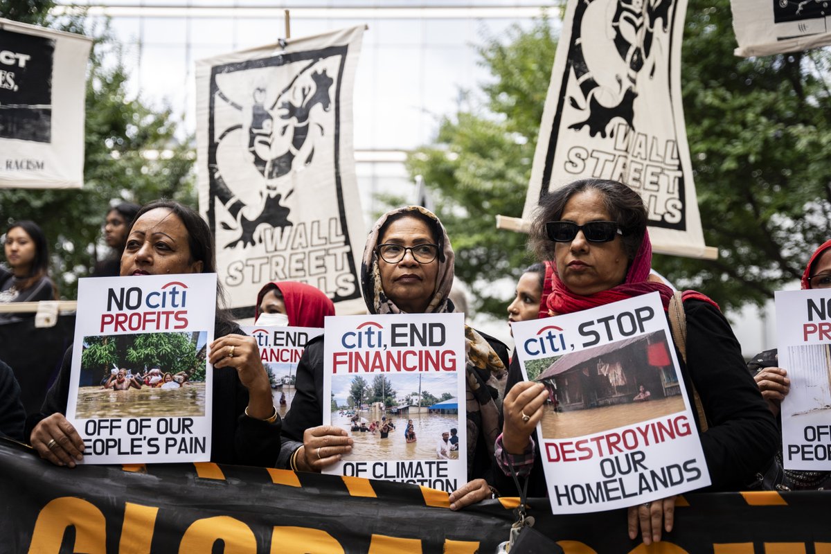 Climate Defenders (@climatedef) on Twitter photo This #GivingTuesday, stand for climate justice! 🌍 We’re rising up for frontline communities & our planet.
💚 Donate today: fnd.us/rageagainsttru…
$35: Text 1,000 supporters
$75: Legal support for activists
$150: Action training
Together, we rise. ✊ This #GivingTuesday, stand for climate justice! 🌍 We’re rising up for frontline communities & our planet.
💚 Donate today: fnd.us/rageagainsttru…
$35: Text 1,000 supporters
$75: Legal support for activists
$150: Action training
Together, we rise. ✊