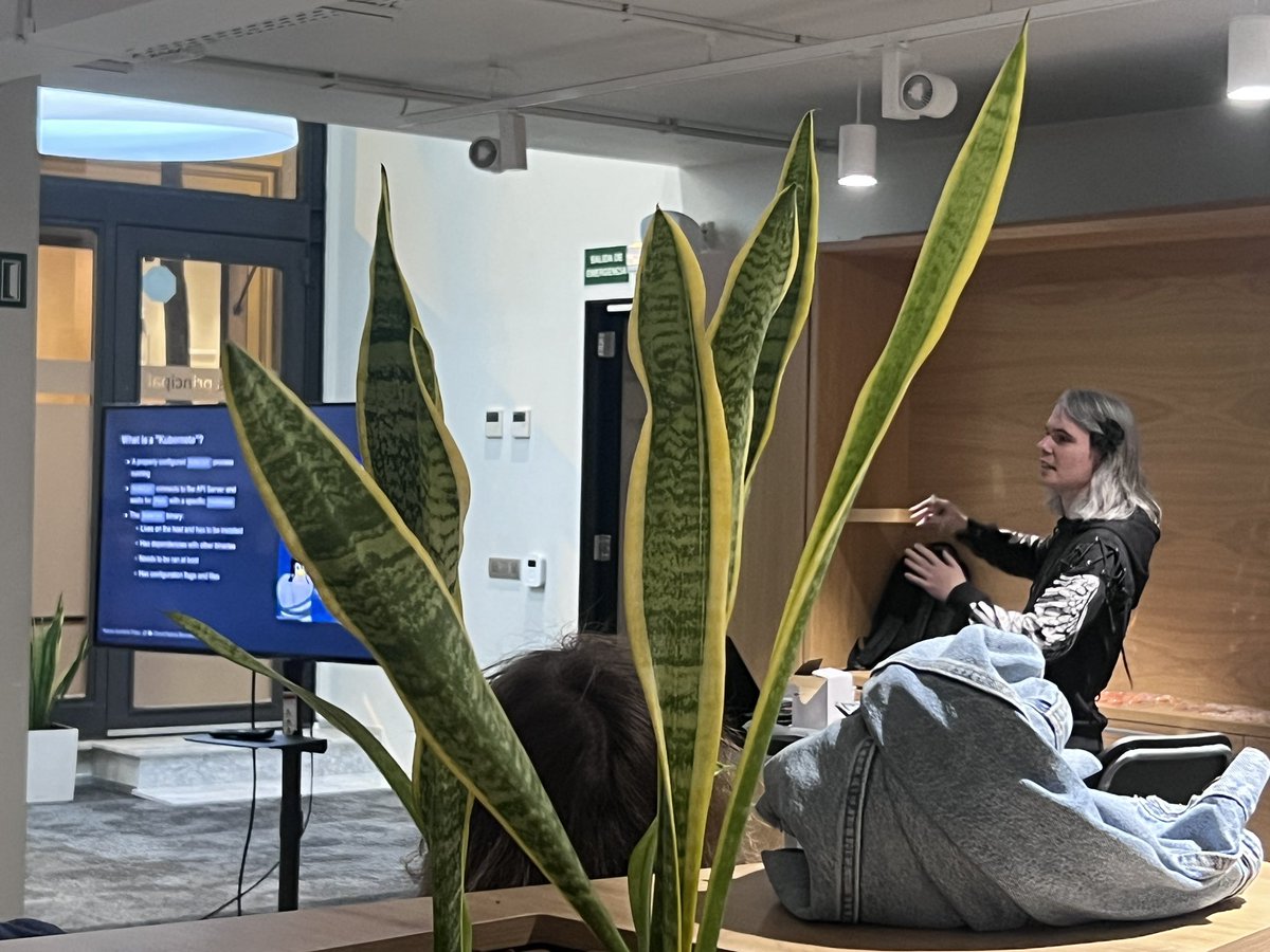 cloudnativebcn's tweet image. Nadia Santalla is sharing the challenges she faced running k8s on bare metal in the last 3 years, and what tools she used to overcome them π