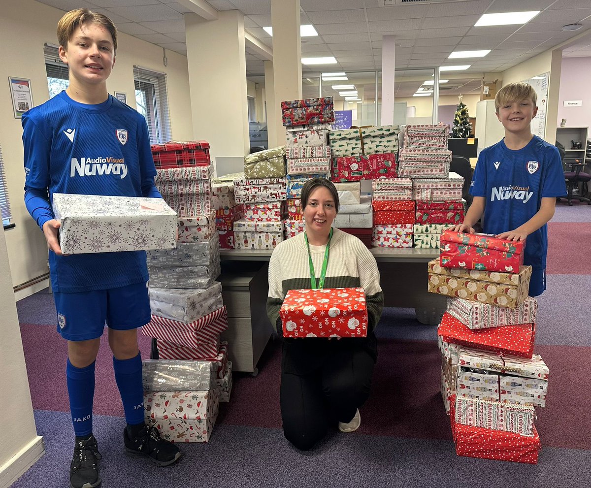 A great effort from our junior teams in support of <a href="/ageukcampaigns/">Age UK Campaigns</a> and their Christmas Shoe box appeal. Helping to bring some Christmas cheer to those in need. A big thank you to <a href="/BeckyBursell/">Becky Bursell</a> for bringing it all together for us, with 54 boxes in total ! #UTR⚽️💙