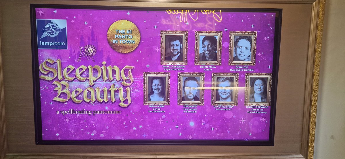 Not gonna lie, was an exciting moment to see this in the theatre! 🩷💜🖤