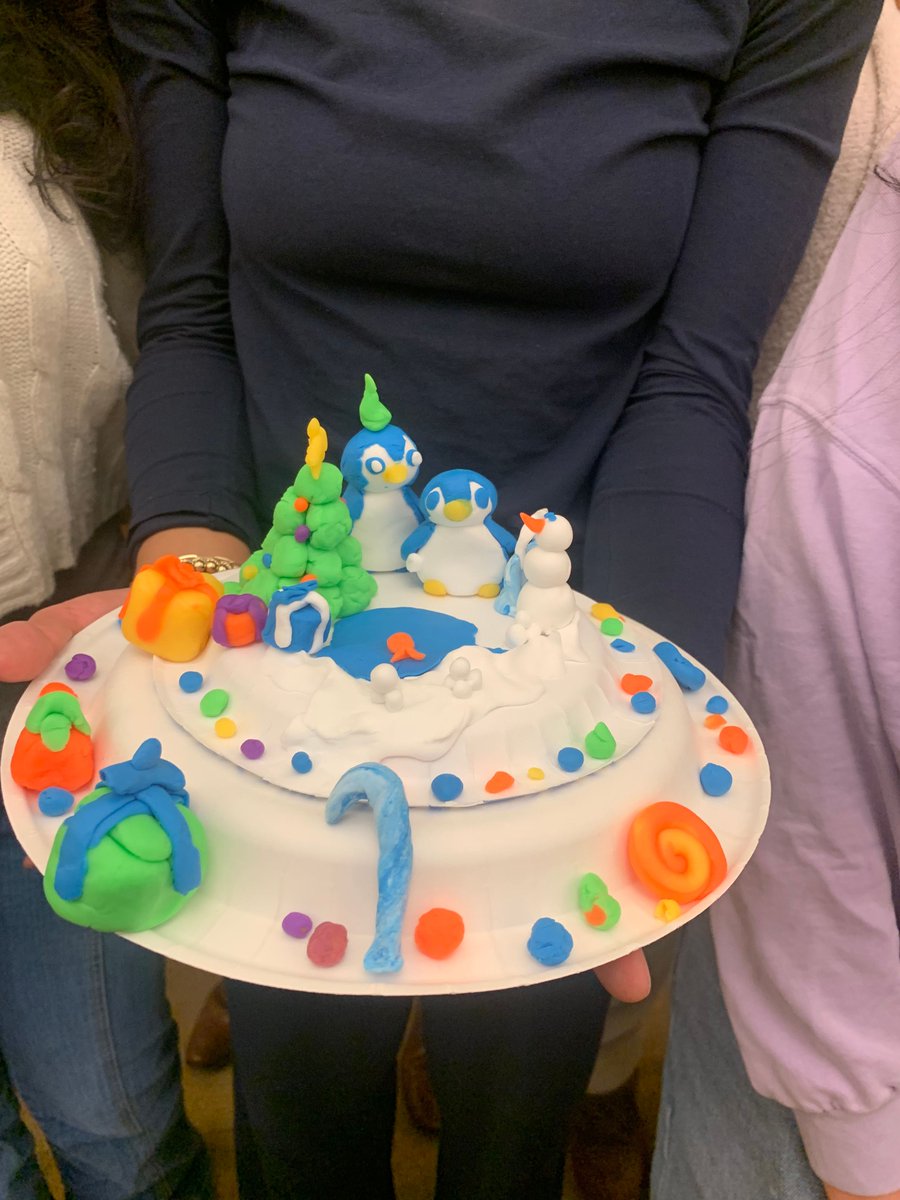 CDM_IAP's tweet photo. An amazing last community meeting of the semester! 🎉✨ We wrapped things up with great food, a hilarious Play-Doh sculpture competition, and unforgettable karaoke. Such a fun way to celebrate our community! 🥳🍴🎤 #IAPTerps https://t.co/EqnQgXvB6q