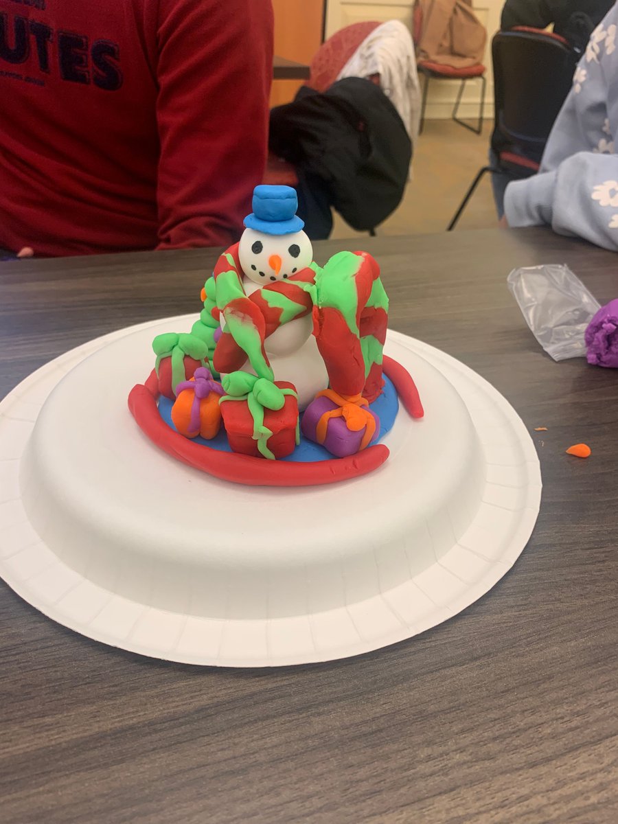An amazing last community meeting of the semester! 🎉✨ We wrapped things up with great food, a hilarious Play-Doh sculpture competition, and unforgettable karaoke. Such a fun way to celebrate our community! 🥳🍴🎤 #IAPTerps
