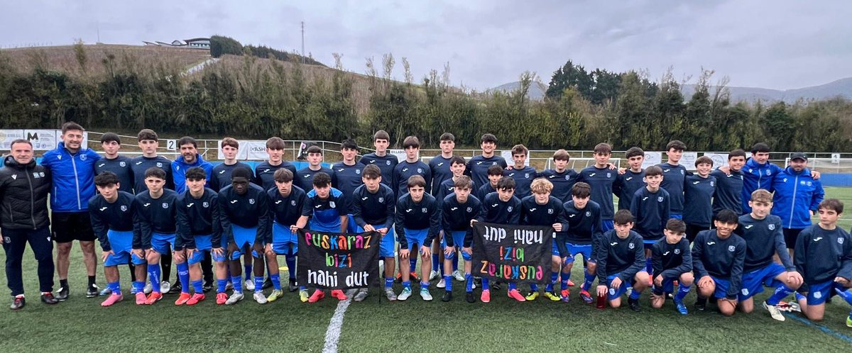 gipuzkoafutbola's tweet image. 🔵⚪️ 𝐆𝐈𝐏𝐔𝐙𝐊𝐎𝐀𝐊𝐎 𝐒𝐄𝐋𝐄𝐊𝐙𝐈𝐎𝐀𝐊

Kadete eta infantil mutilek entrenamendu saioa izan dute Arratzainen.

Sesión de entrenamiento de las selecciones cadete e infantil masc. en Arratzain.

Mila esker @billabonafke -ri zelaia uzteagatik.

#GipuzkoaBatGara