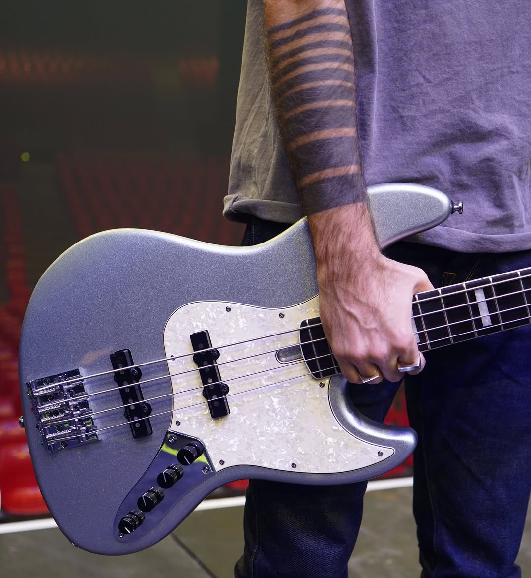 sireusaofficial's tweet photo. When Sire is not only a gear but family. #SireV7 #SireH7 #Sireguitars #Sirebass #MarcusMiller #LarryCarlton 📸: @vincentlany @mathieullopart https://t.co/s8LnQQkMQw