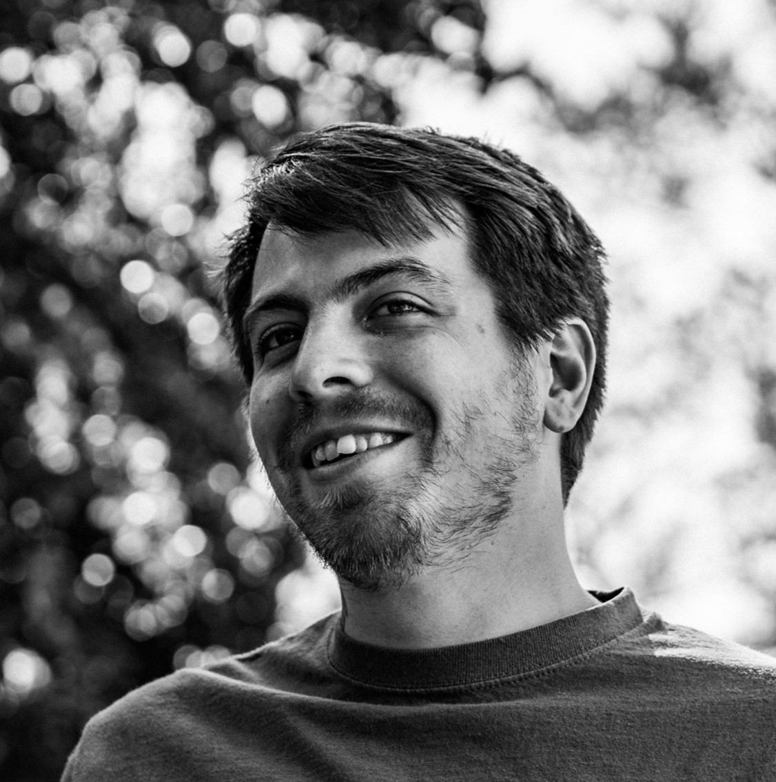 Congrats to Andy Lindquist, the winner of the Graduate School’s 2024 Outstanding PhD Dissertation Award for his dissertation “(Re)Imagining Community: Settler Anxiety, Ethnographic Desire, and Haudenosaunee Nationalisms in the Assimilation Era!” 
buffalo.edu/grad/intranet/…