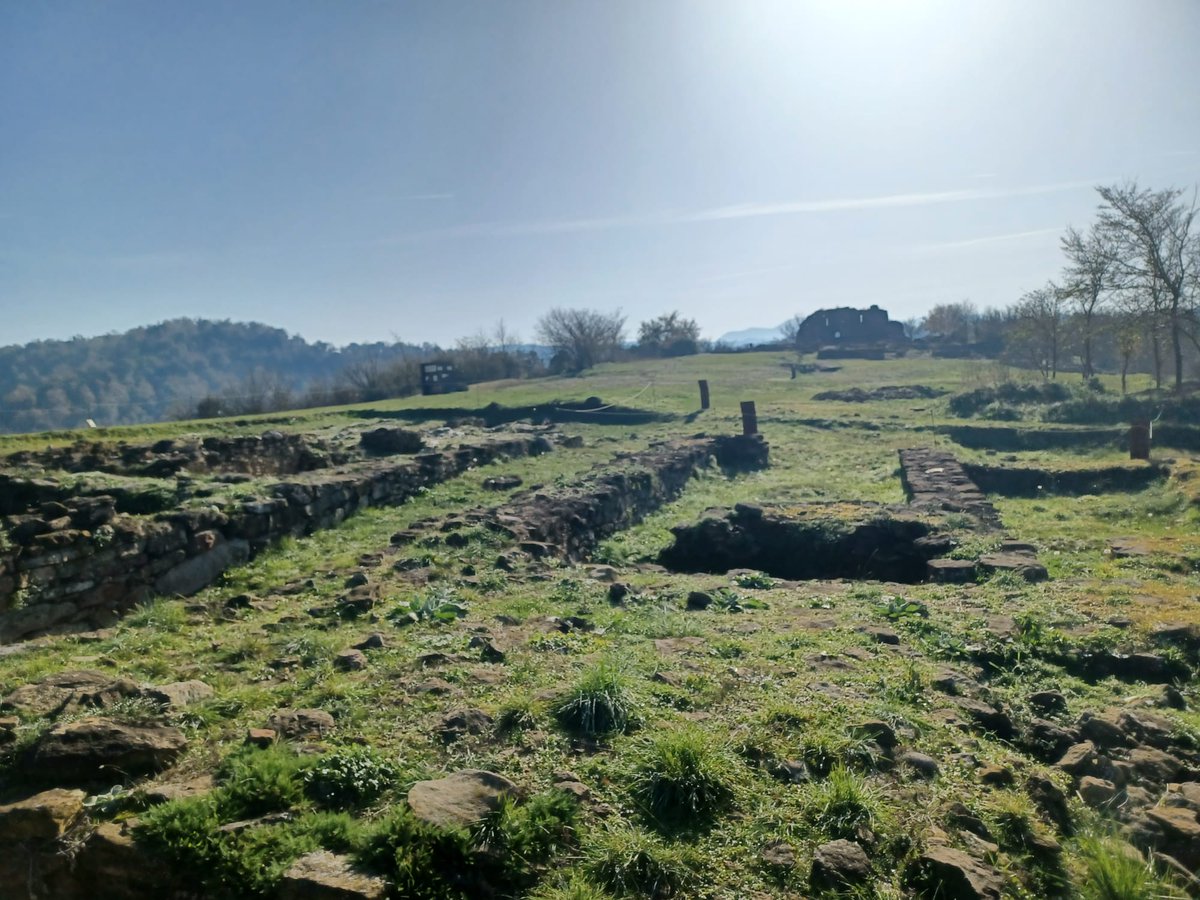 Centre Cívic Joan Triadú tweet media