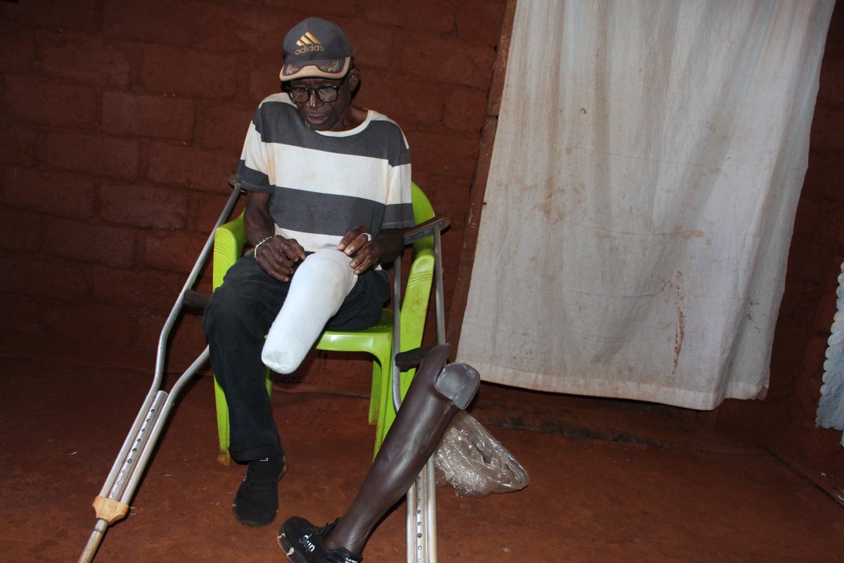 UNHCRTanzania's tweet photo. “I stepped into a bomb to save my life while fleeing violence. I saved my life, but I lost my leg,” says 35-yr-old Congolese refugee Mkucha in 🇹🇿.

Today we celebrate our heroes, like Mkucha, bravely living with disabilities in displacement.

#WorldDisabilityDay #WithRefugees https://t.co/BMoFth6QM4