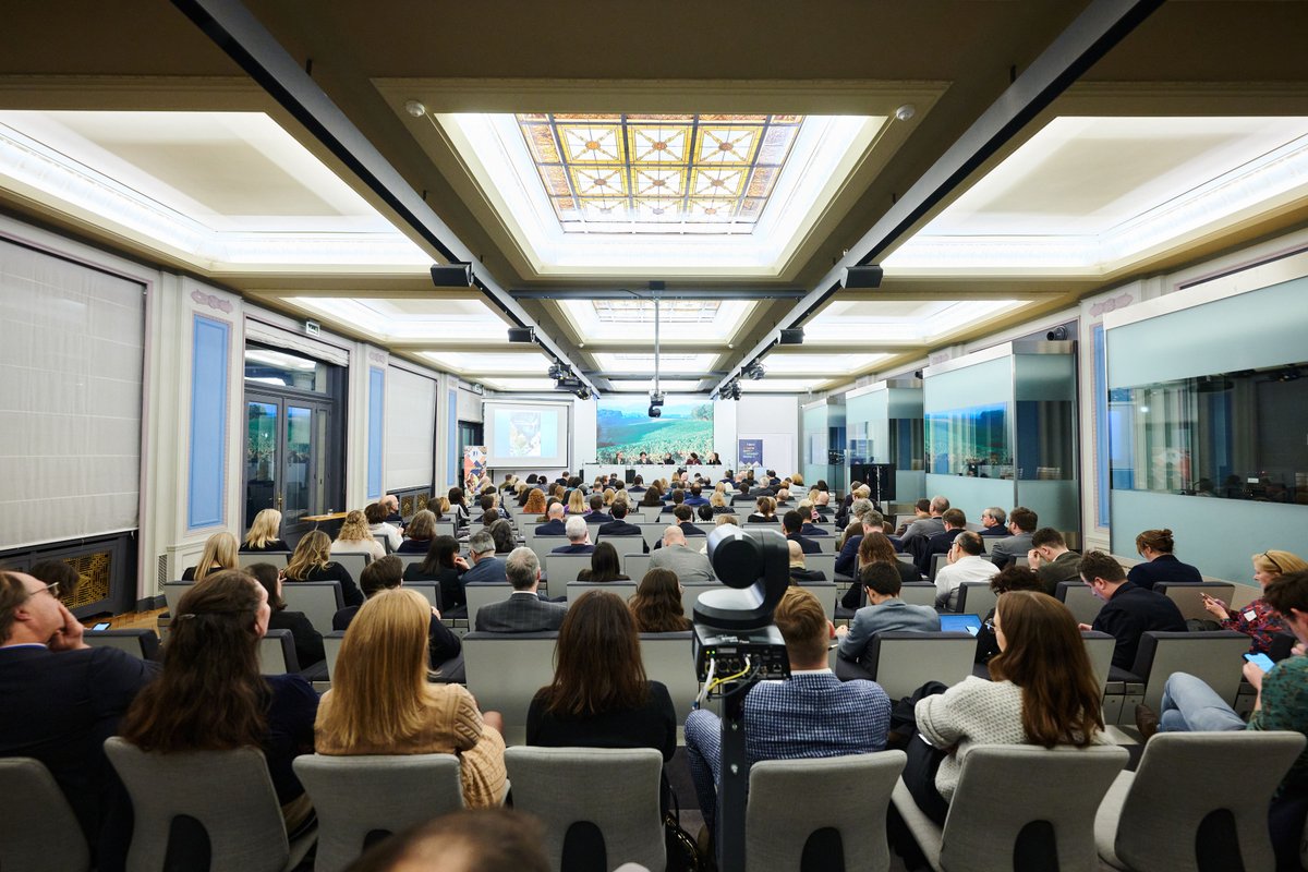 Congratulations to Deputy Director of International Trade at the SWA <a href="/EmilyRoads_/">Emily Weaver Roads</a>,  who was appointed to the Board of <a href="/spiritsEUROPE/">spiritsEUROPE</a> at the #SPIRITSummit last month. 

Comprised of sE President, Treasurer, and representatives of national trade associations and multinational