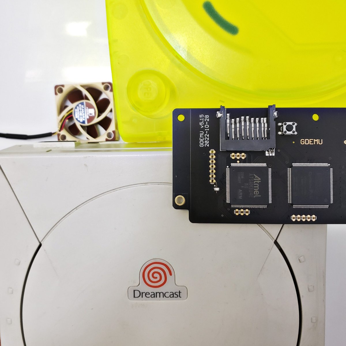 the_RetroHero's tweet photo. Build-to-Order: Modded Sega Dreamcast GDEMU Bundle Swing by and take a look! Head over to https://t.co/qSLKb6qVD6 today. https://t.co/wjYd4NEQnR #BuildtoOrder https://t.co/Npwo1YkyYK