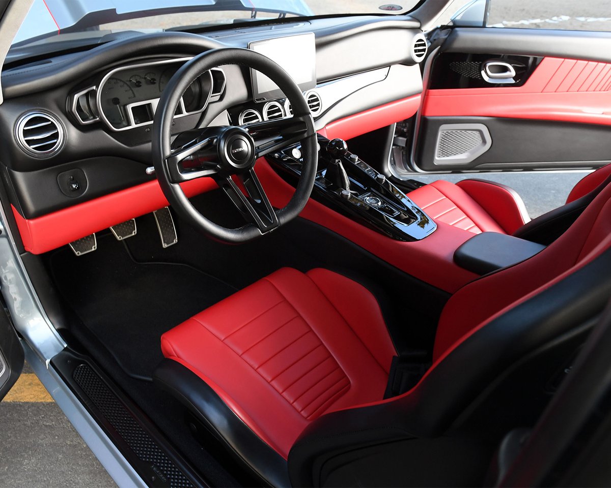 Barrett_Jackson's tweet photo. @chevrolet Built by EBMC, this custom coupe roars with a #ProCharger LT4 #V8, shifts through a Tremec T56 Magnum and grips the road on a gStreet chassis with #Forgeline wheels and #Wilwood brakes.
Learn More: https://t.co/7sAQzaMBHV https://t.co/r1Hj5uJ04v