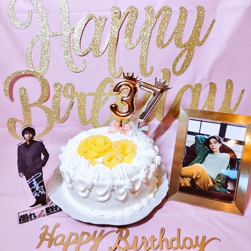 ordinary1008's tweet photo. @asa10_y お誕生日おめでとうございます🎂🎉
ハッピーで素敵��１年になることを願っています✨ https://t.co/sswRrfhynd
