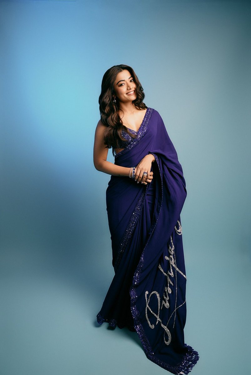 RSprabha8's tweet photo. Ravishing Rashmika 💜
#RashmikaMandanna #Rashmika #Pushpa2TheRule #Pushpa2 #Pushpa2ThaRule #Pushpa2TheRuleBookings #Pushpa #Pushpa2WildfireJAAthara #PushpaPartner #PushpaTheRule #Pushpa3 #TheGreatestOfAllTime #Thalapathy69 https://t.co/wCMzxk8ilO