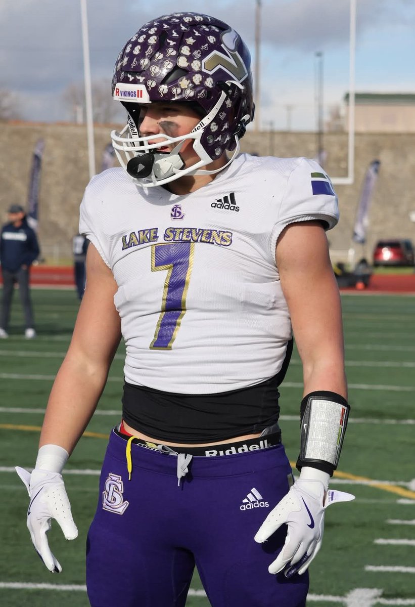 Keagan Howard (@keaganhoward80) on Twitter photo Blessed and grateful to announce I'll be signing tomorrow to play football in college 🙏 stay tuned....!!
<a href="/BrandonHuffman/">Brandon Huffman</a> <a href="/SBLiveWA/">Washington High School On SI</a> <a href="/PrepRedzoneWA/">Prep Redzone Washington</a> <a href="/425Kev/">🏝Kev 🏄🏻♂️ 🇺🇸 🇪🇹</a> <a href="/LSHSVikingsFTB/">Lake Stevens HS Football</a> <a href="/HeraldNetPreps/">Herald Preps Sports</a> <a href="/247Sports/">247Sports</a> <a href="/On3Recruits/">On3 Recruits</a> <a href="/DinwiddieEric/">Eric Dinwiddie</a> <a href="/CoachSolbakken/">Eric Solbakken</a> <a href="/NickFarman55/">Nick Farman M.S.</a> Blessed and grateful to announce I'll be signing tomorrow to play football in college 🙏 stay tuned....!!
<a href="/BrandonHuffman/">Brandon Huffman</a> <a href="/SBLiveWA/">Washington High School On SI</a> <a href="/PrepRedzoneWA/">Prep Redzone Washington</a> <a href="/425Kev/">🏝Kev 🏄🏻♂️ 🇺🇸 🇪🇹</a> <a href="/LSHSVikingsFTB/">Lake Stevens HS Football</a> <a href="/HeraldNetPreps/">Herald Preps Sports</a> <a href="/247Sports/">247Sports</a> <a href="/On3Recruits/">On3 Recruits</a> <a href="/DinwiddieEric/">Eric Dinwiddie</a> <a href="/CoachSolbakken/">Eric Solbakken</a> <a href="/NickFarman55/">Nick Farman M.S.</a>