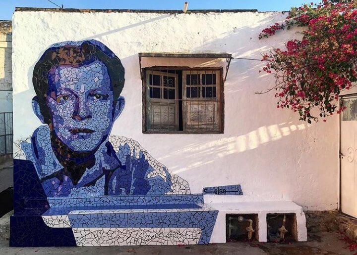 La guarania, obra del comunista paraguayo José Asunción Flores, fue declarada patrimonio cultural inmaterial de la humanidad por la UNESCO. Flores fue perseguido por el Partido Colorado (ANR), y fue enviado al exilio en Buenos Aires por el dictador Alfredo Stroessner, donde murió