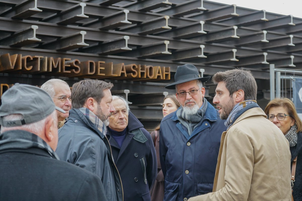 Le Mémorial de la Shoah, près de la gare de Perrache à Lyon, sera achevé début 2025. Avec le soutien majeur de la Région, ce lieu, hautement symbolique, rappelle les vies brisées par la barbarie nazie. Un devoir de mémoire essentiel face à la résurgence de l’antisémitisme.