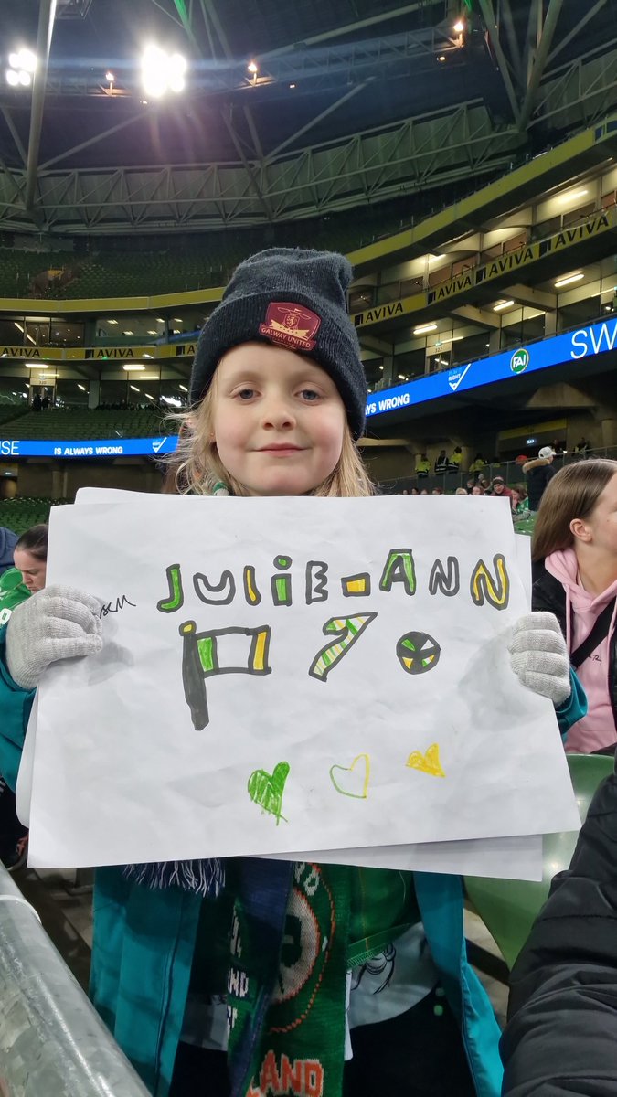 garybreslin85's tweet photo. Come on Ireland  🇮🇪🇮🇪 #COYGIG https://t.co/Ys8jJFlBqG