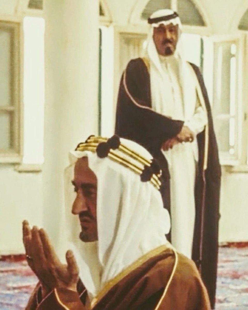 صورة عظيمة من تاريخ عظيم

رحم الله الملك فيصل والملك عبدالله رحمةً واسعة.