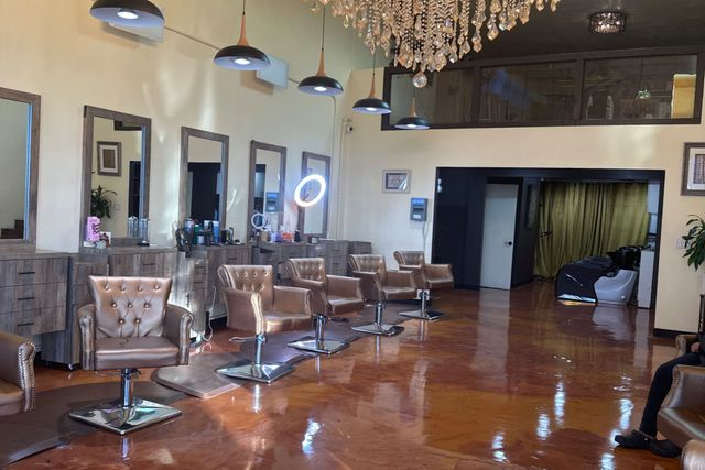 Jays_Afro_Hands's tweet image. Keep your locs in perfect shape with my professional loc maintenance services. Regular care leads to strong, beautiful hair. Get in touch today to book your session! #LocMaintenance

locmaintenancelosangeles.com/hair-services