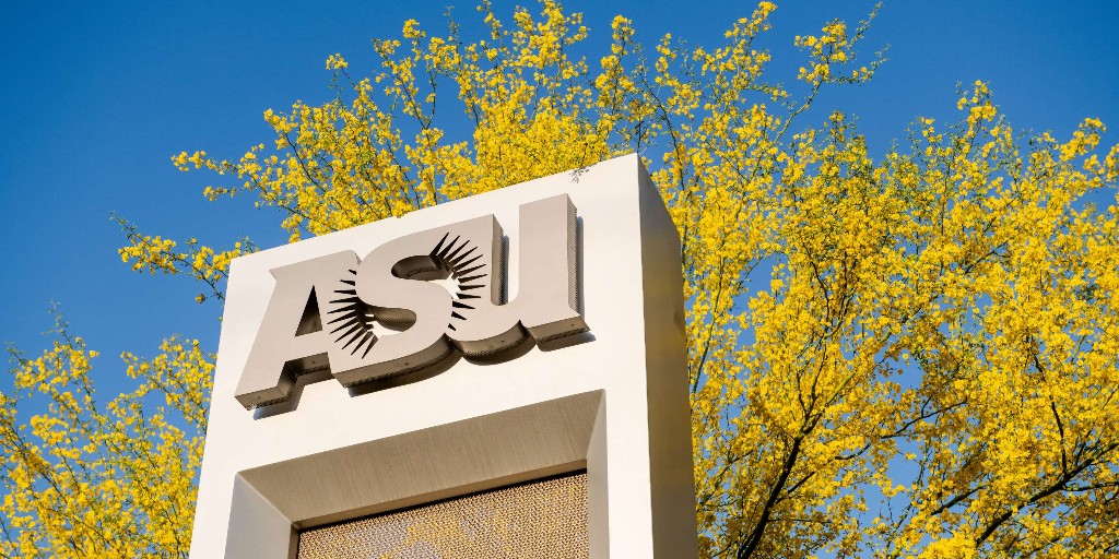 Did you know that counseling support for Sun Devils is available 24/7 at no cost? ASU Counseling Services includes 24/7/365 Open Call, Open Chat and telehealth individual sessions for Sun Devils anywhere in the world, at any time.

Get in touch: ow.ly/y5vw50Th08Y