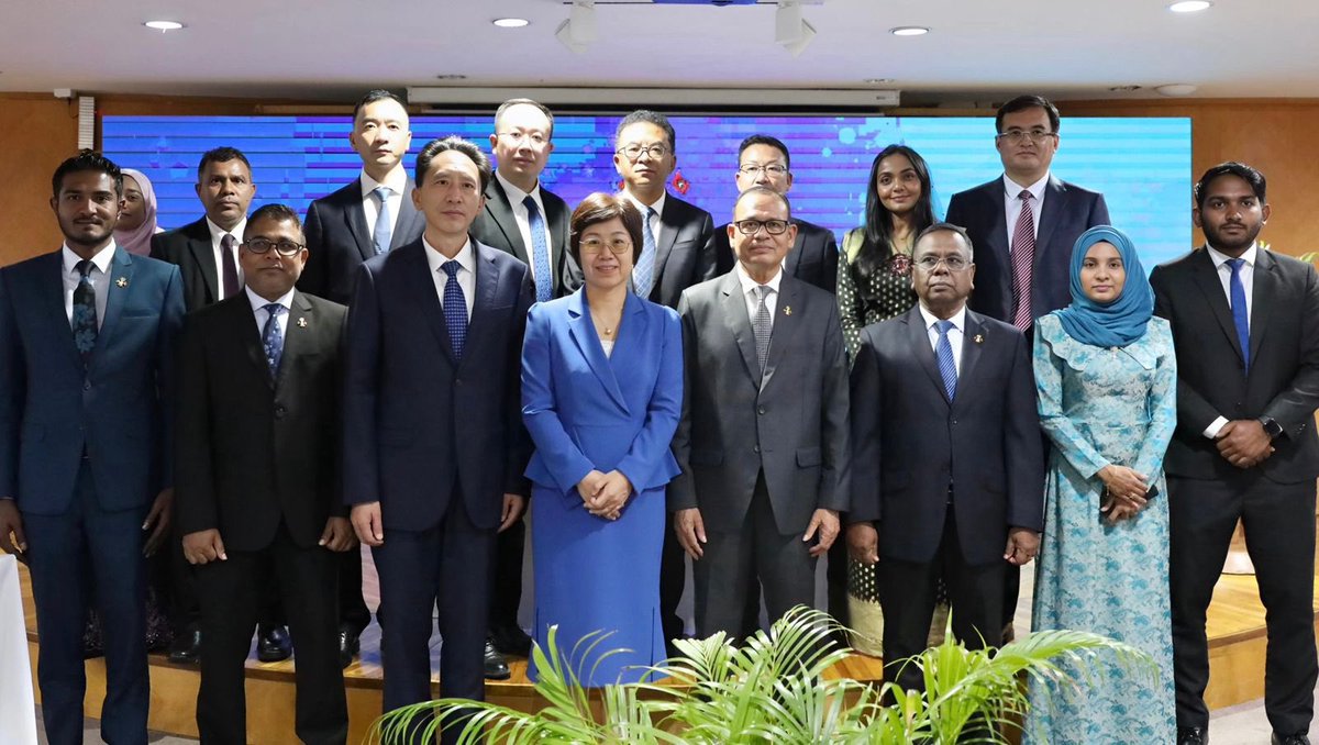On behalf of K.Guraidhoo Council I extend our sincere appreciation to HE <a href="/China_Amb_Mdv/">Ambassador Kong Xianhua</a> and delegation from Lhasa city, Xizang  Autonomous Region for donating solar street lights to K.Guraidhoo.