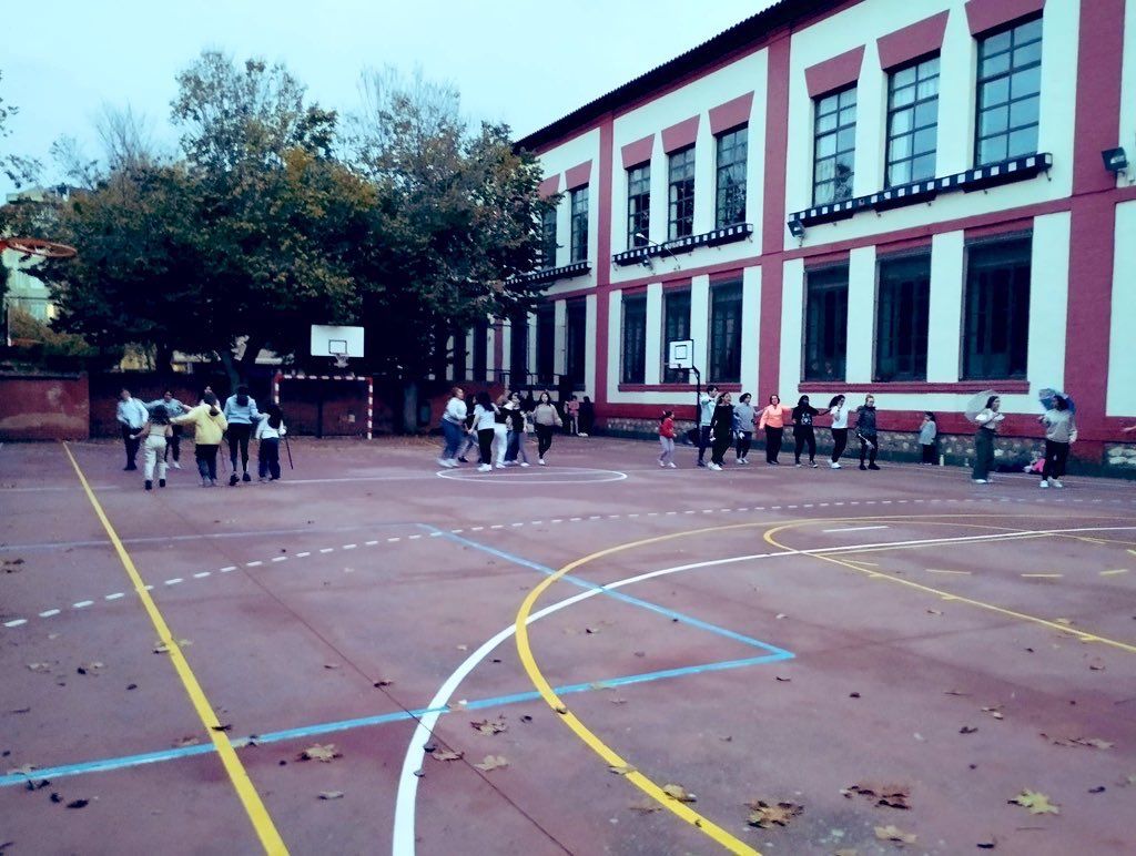 Tardes de ensayo para sacar lo mejor de nosotros a la calle !! 
Aún está a tiempo de formar parte de esta gran familia <a href="/wikiCR/">wikiCR Ciudad Real</a>