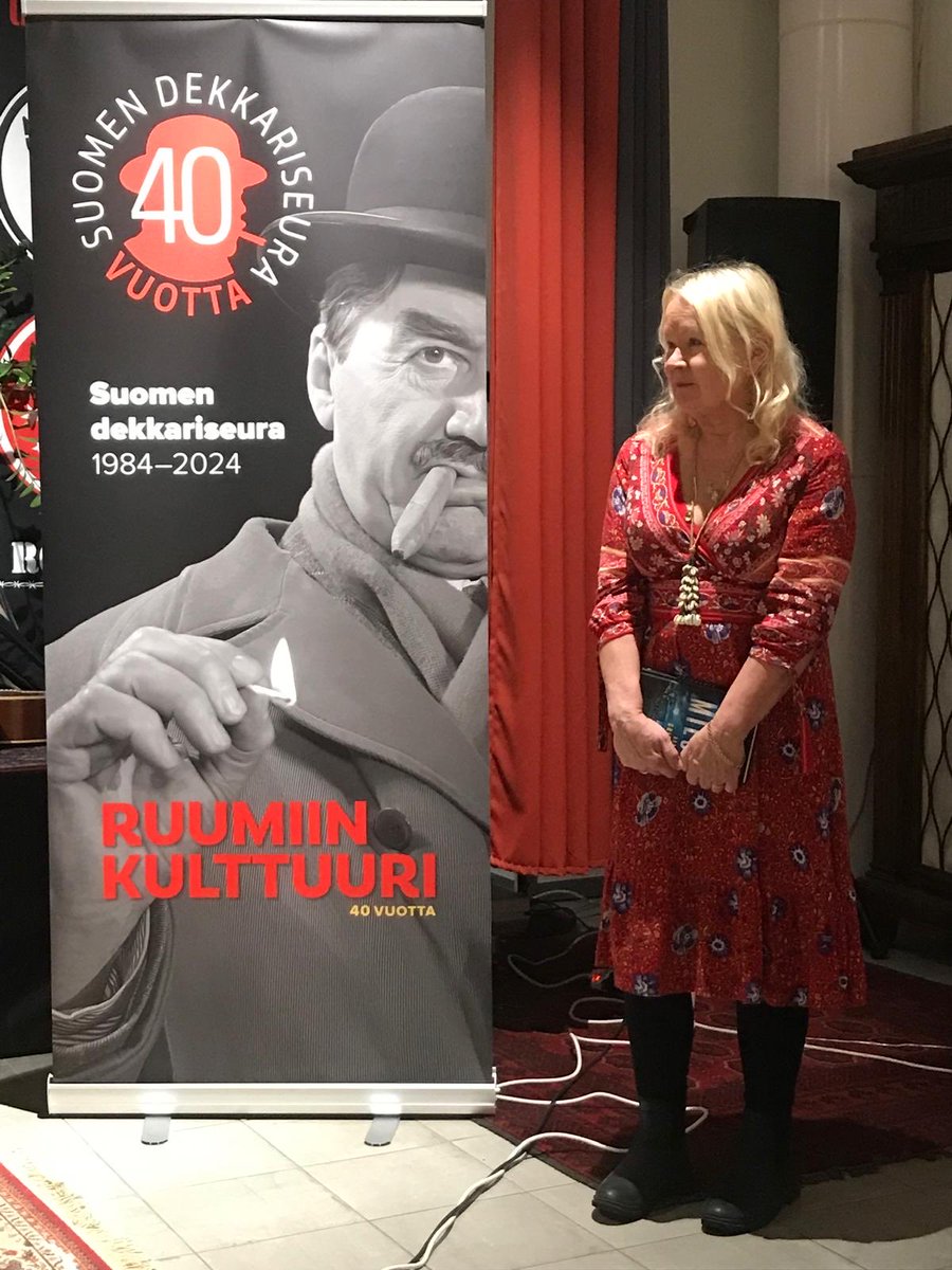 Dekkaristi Kaarina Griffiths on ehdolla Vuoden johtolanka -palkinnon saajaksi kirjallaan ”Lintumies”. Voittaja julistetaan 4.2.2025.