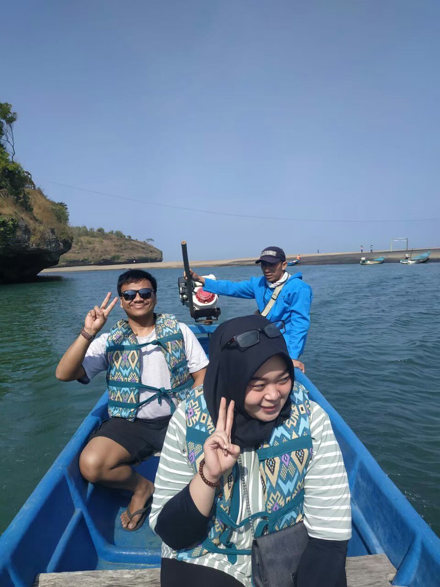 Hanya terpisah ruang, hati kita masih satu