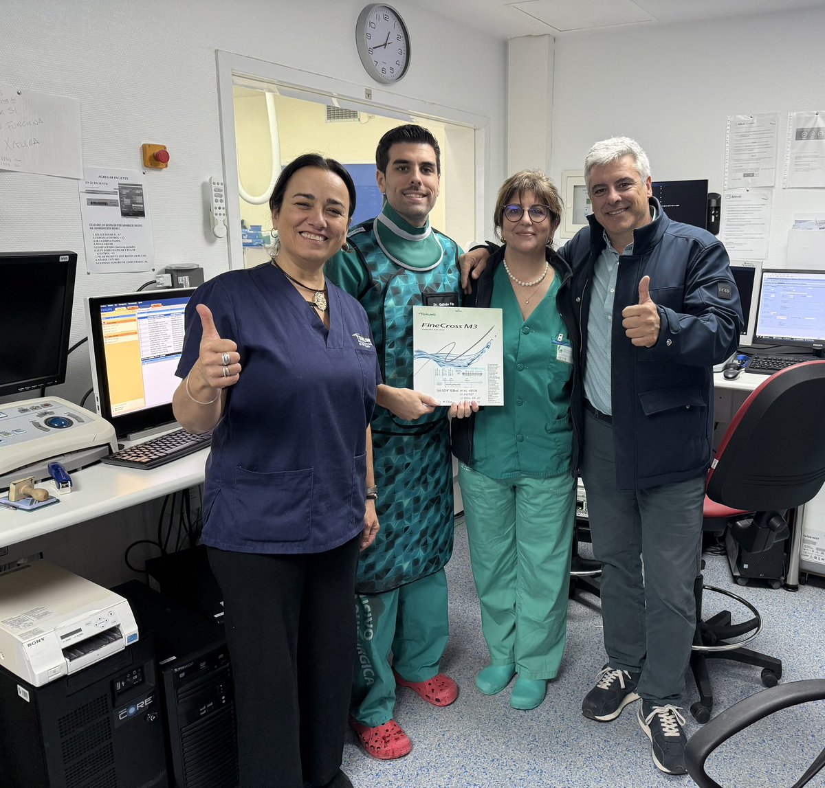 EladioGalindo7's tweet photo. Pleased for have the pleasure to use the new Finecross M3 microcatheter (1st center in Extremadura!). Amazing crossability and trackability. Thanks to @terumois for their trust in us! @Otarrec @rocroddel https://t.co/rHRO14wZB9