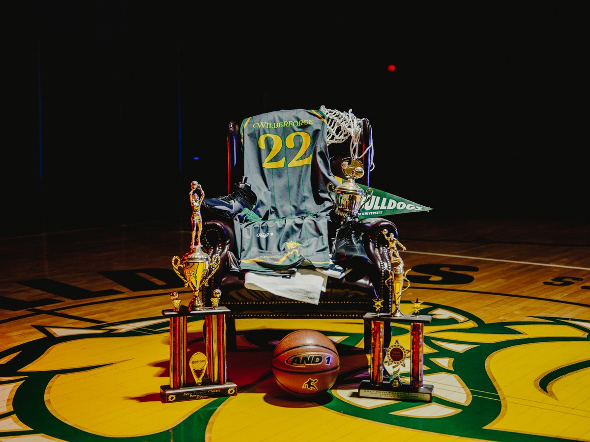 and1basketball's tweet photo. We're making history on and off the court 🏀 AND1 partners with Wilberforce University in a groundbreaking sponsorship, supporting the oldest HBCU with game-changing gear and pride. 💪 #AND1xWilberforce #BasketballCulture https://t.co/QlfhLsRCdF