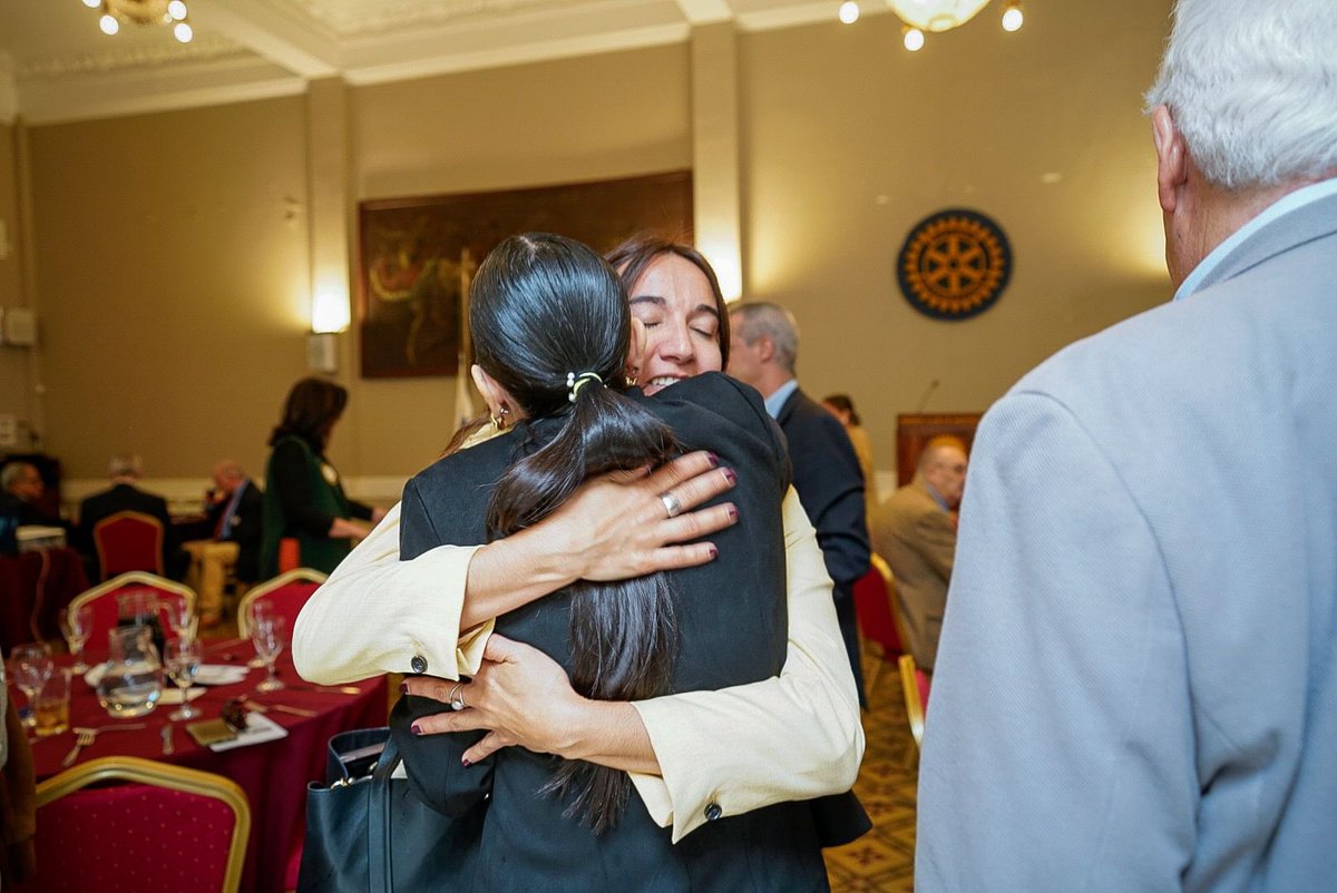 vickitacaceres's tweet image. Gracias al @Rotarymvd por la invitación. Fue un placer participar en este último almuerzo del año e intercambiar sobre los desafíos y avances de la educación en nuestro país.